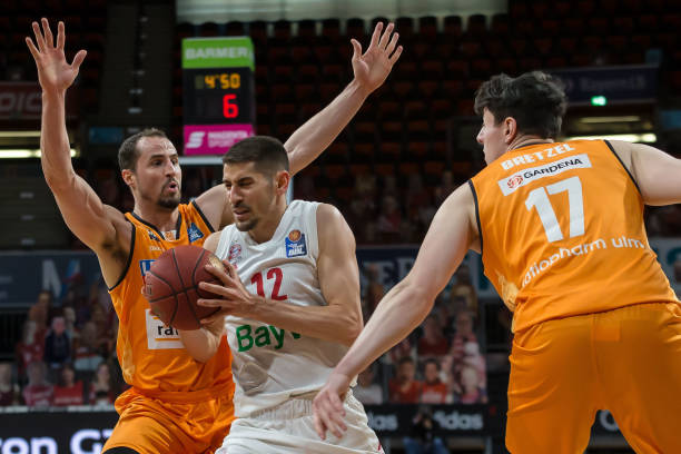 预计他将在 预计他将在