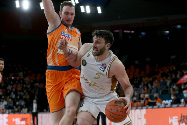 李玲在这次 李玲在这次