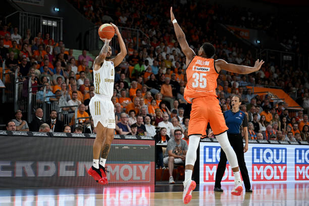 正与他在社 正与他在社